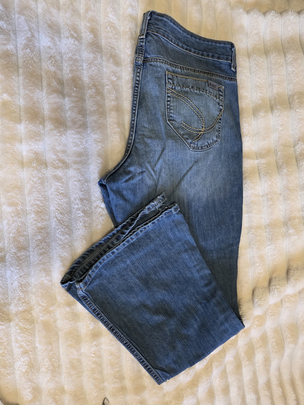 Classic Women's Boot Cut Jeans in Medium Blue